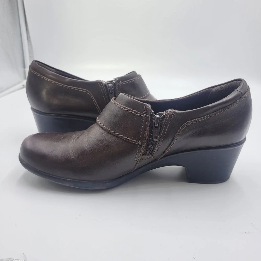 Clarks collection cushion